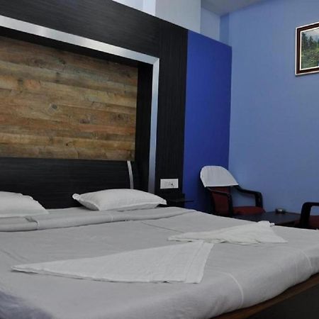 Hotel Barbareek Shillong Exterior photo