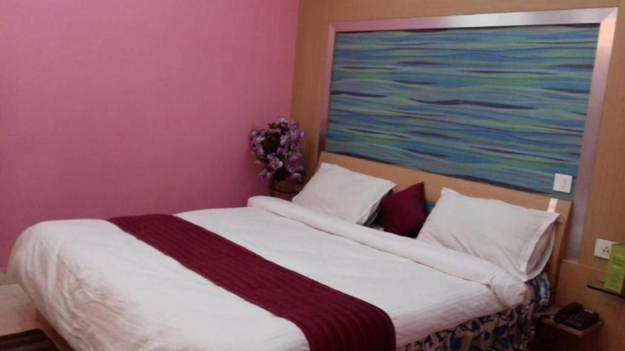 Hotel Barbareek Shillong Exterior photo