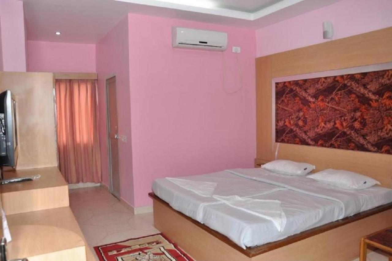 Hotel Barbareek Shillong Exterior photo