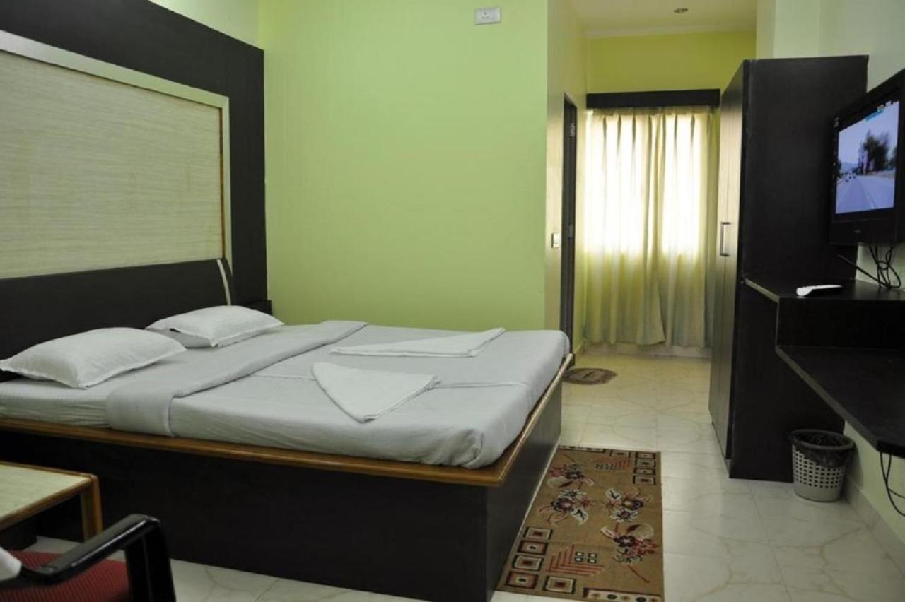 Hotel Barbareek Shillong Exterior photo
