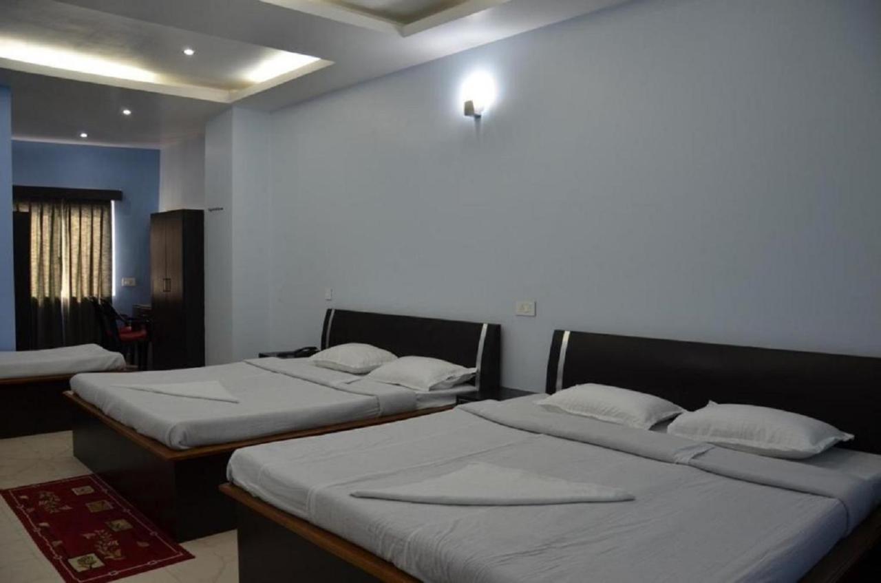 Hotel Barbareek Shillong Exterior photo