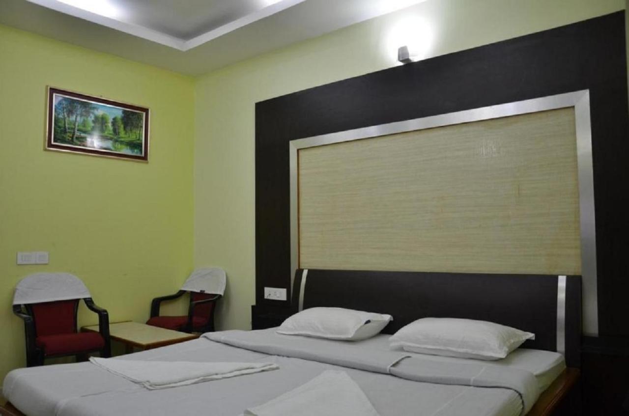 Hotel Barbareek Shillong Exterior photo