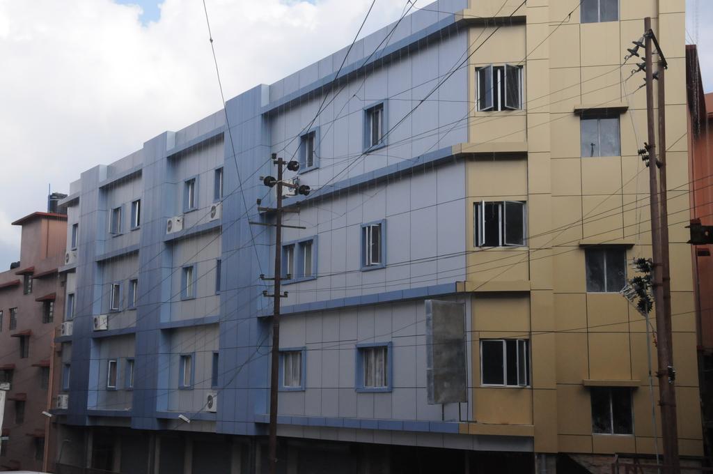Hotel Barbareek Shillong Exterior photo