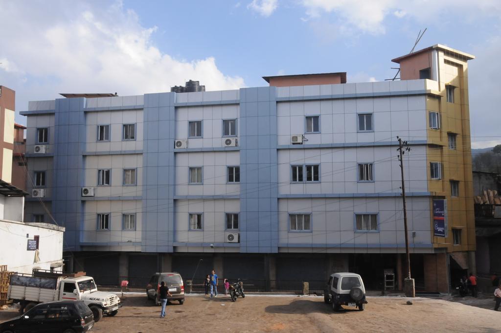 Hotel Barbareek Shillong Exterior photo