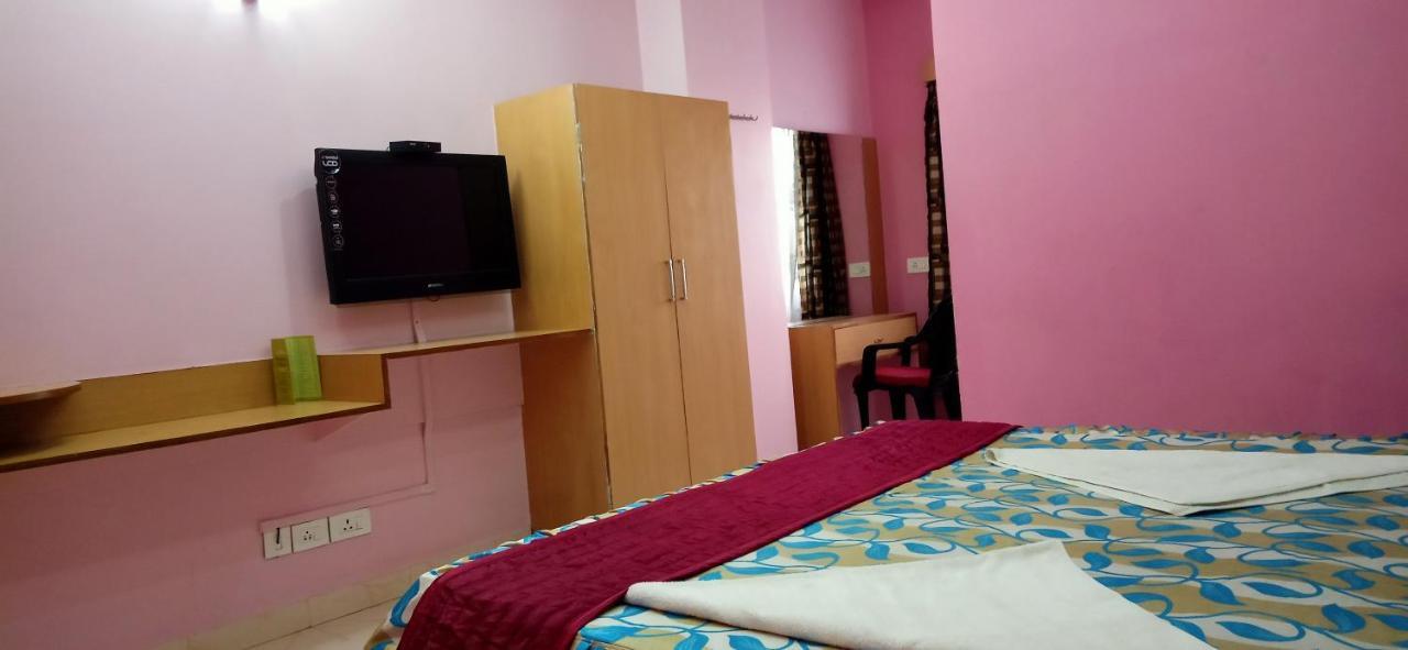 Hotel Barbareek Shillong Exterior photo