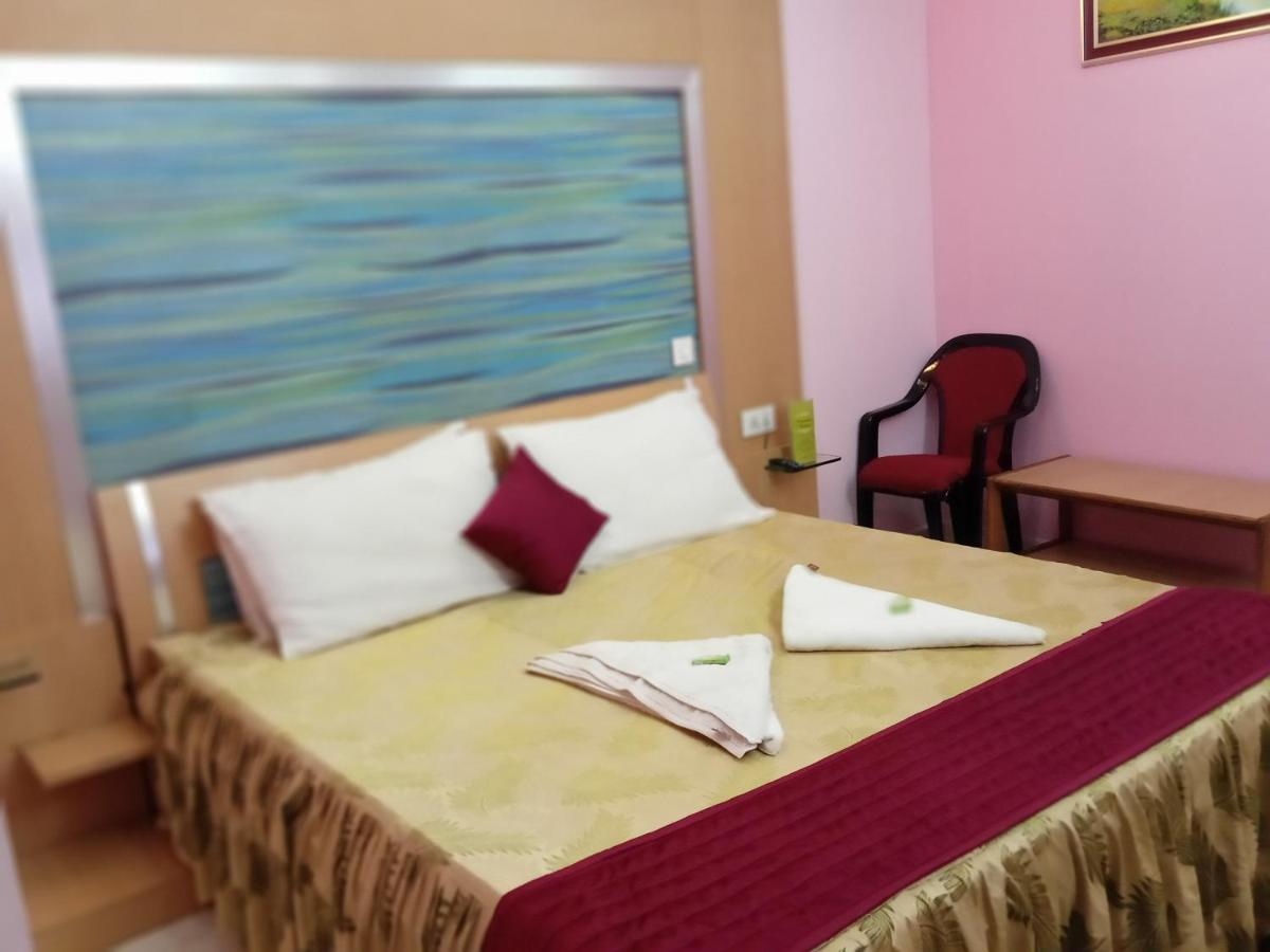 Hotel Barbareek Shillong Exterior photo
