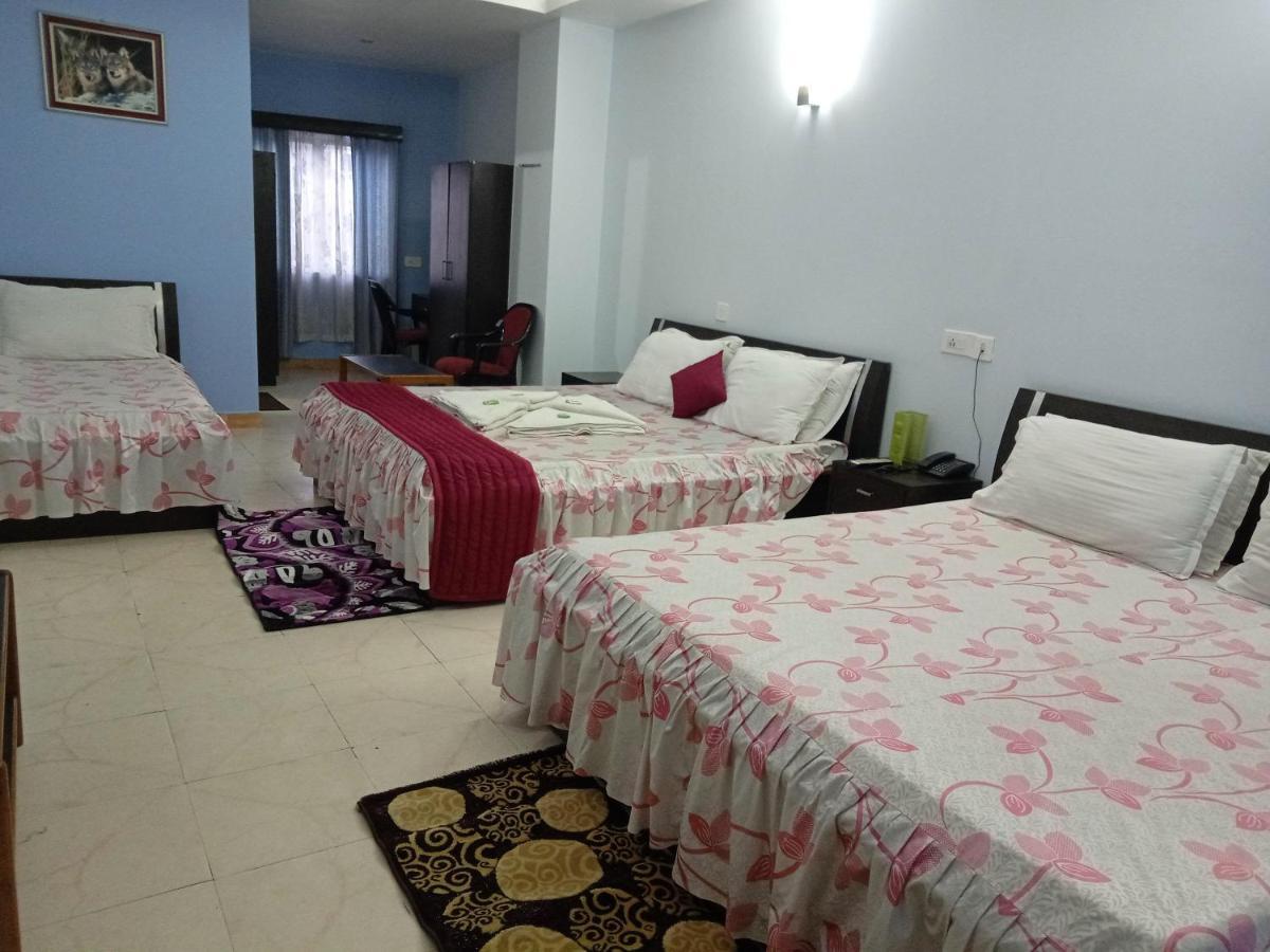 Hotel Barbareek Shillong Exterior photo