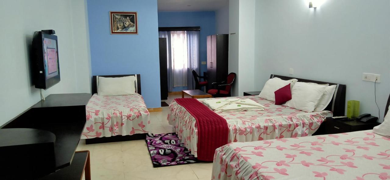 Hotel Barbareek Shillong Exterior photo